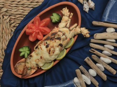 استكوزا بالبشامل في طبق فخاري